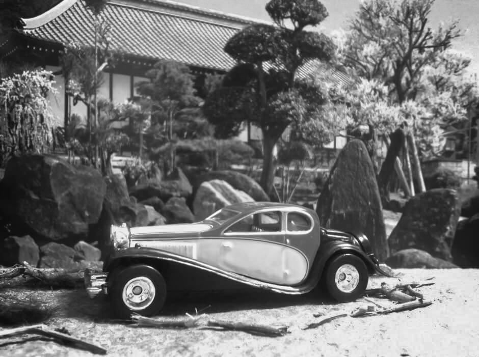 Bugatti B&W